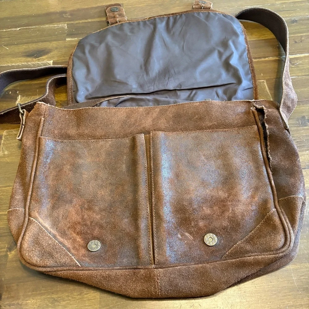 Claire Chase Laredo Messenger Bag Distressed Brown Suede Leather Vintage Flawed
